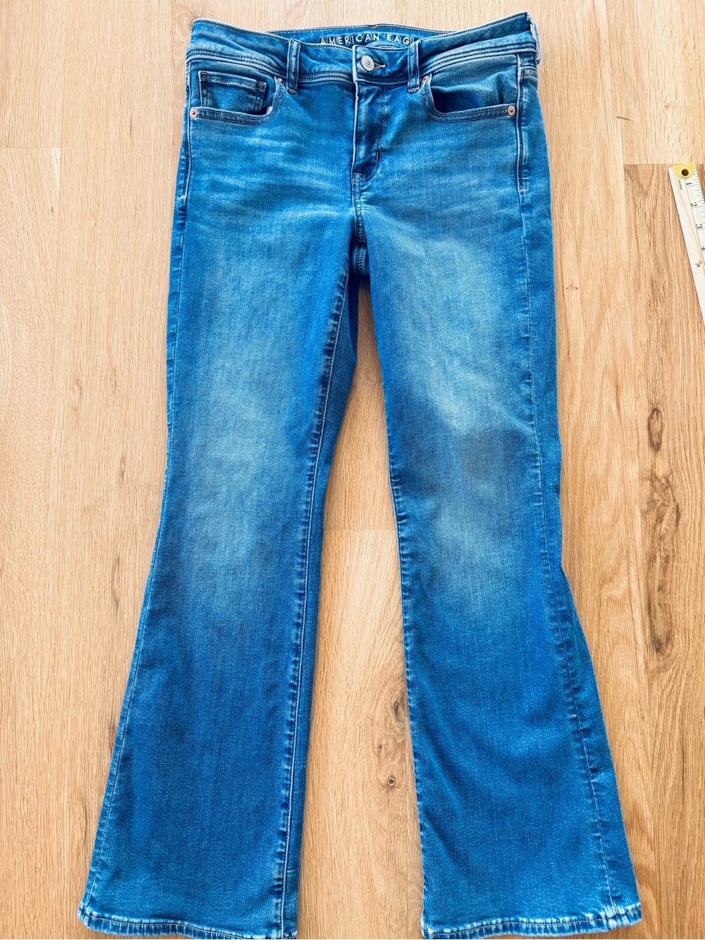 American Eagle Kick Boot Jeans Womens 6 Short Next Level Stretch Medium Wash